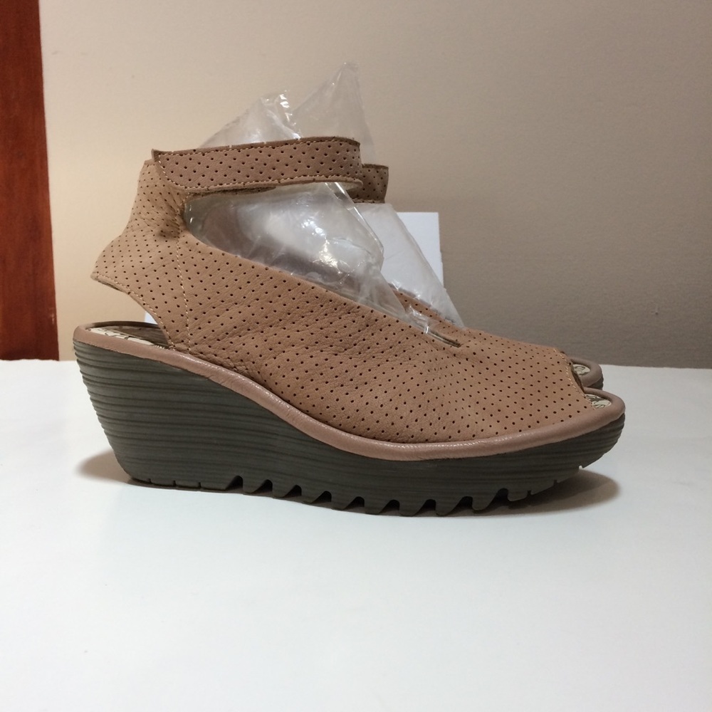 Fly London Yala Perf Wedge